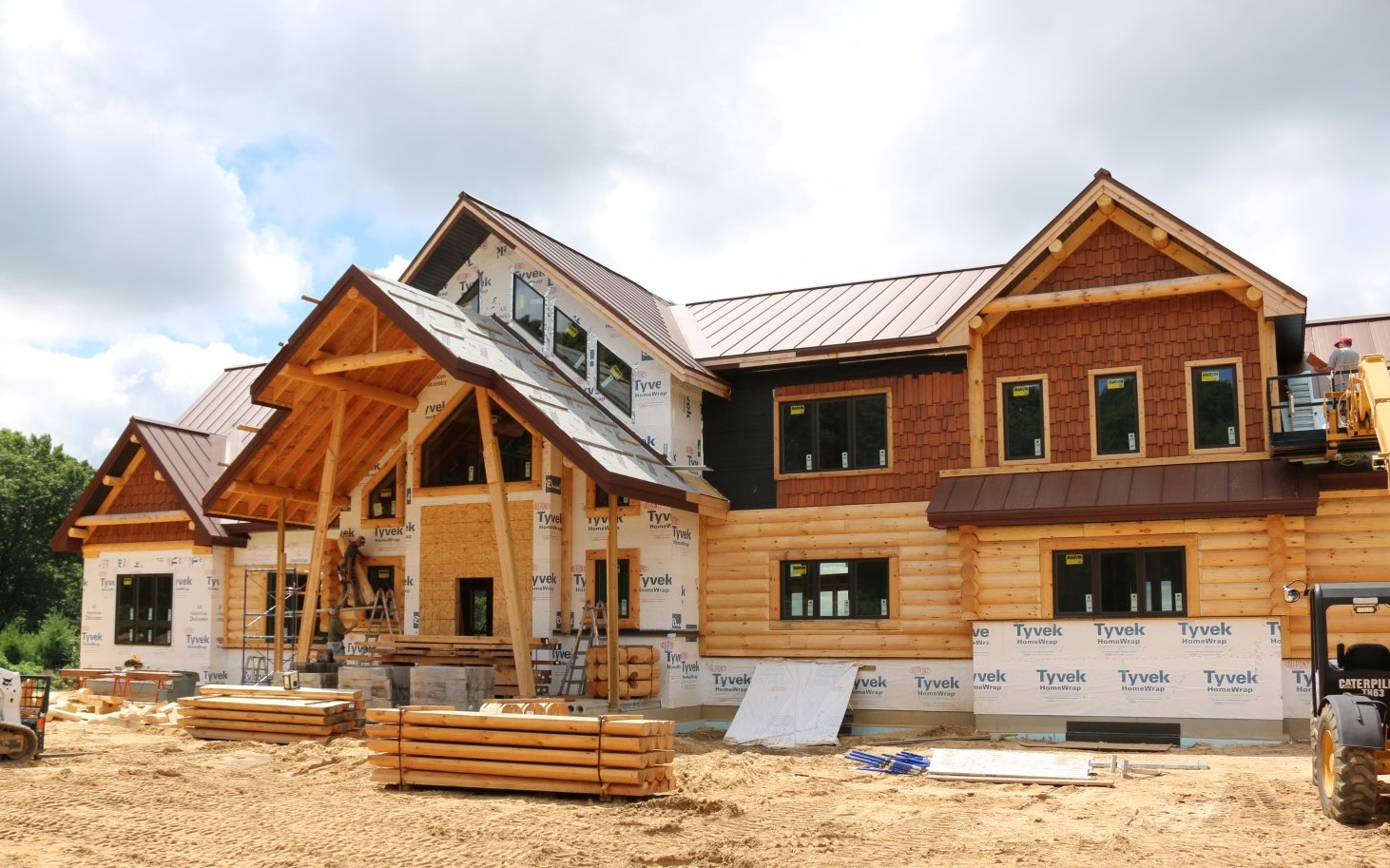 Log Home with Mixed Materials